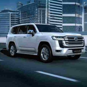 toyota land cruiser – robust luxury suv