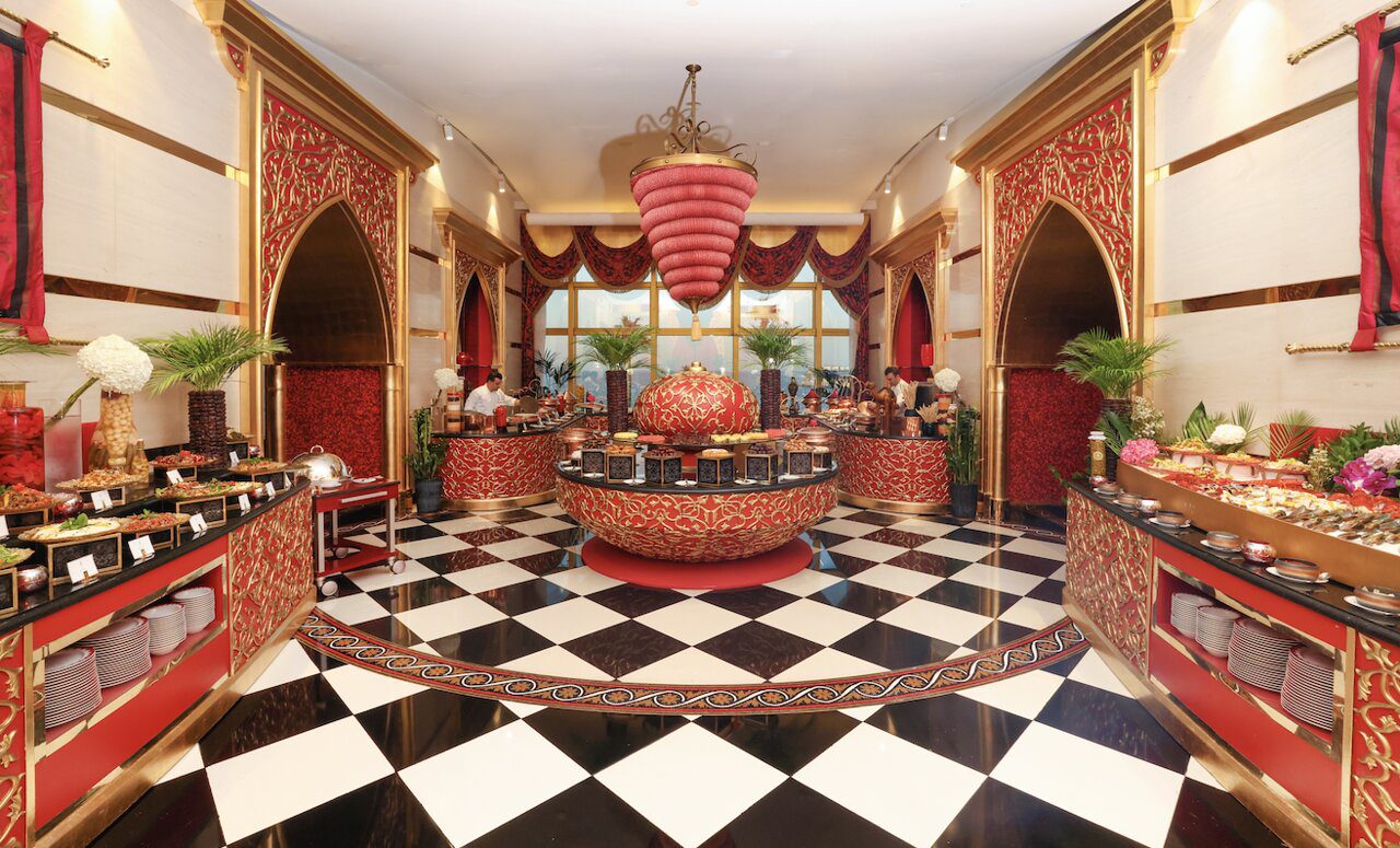 Inside Burj Al Arab Tour with Dinner at Al Iwan - Image 10